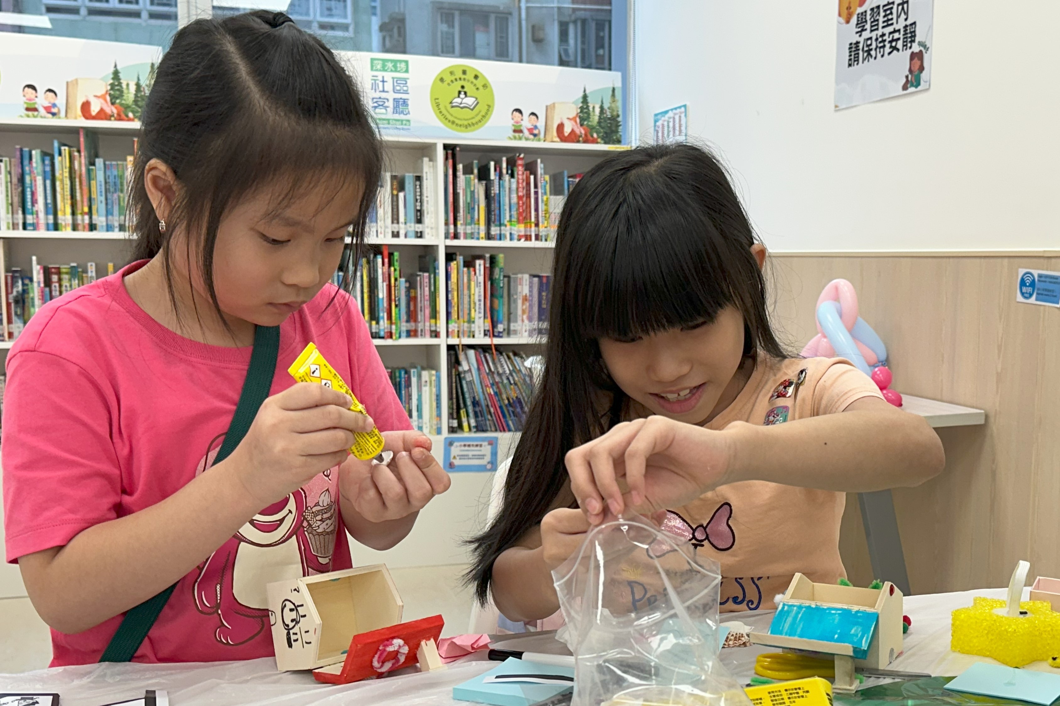 8歲女孩Cara以藝術創作抒發情感