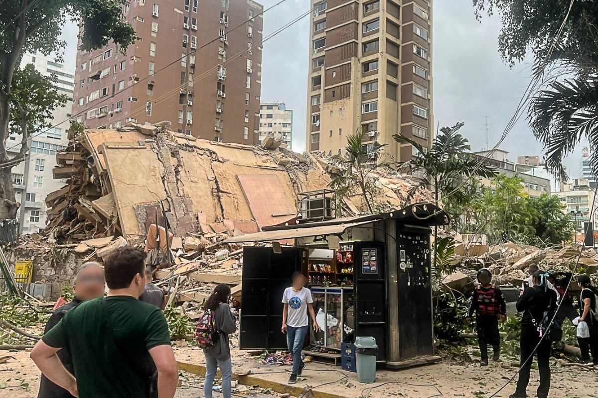 2026/06/26Venezuela Earthquake: Rescuers race to free people trapped in rubble as children forced from their homes by massive quakes